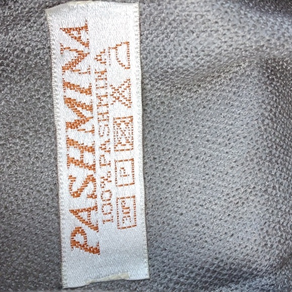 PASHMINA SCARF WITH NECK JEWELRY - Picture 4 of 4